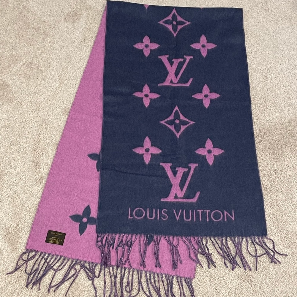 New Authentic Louis Vuitton midnight and pink Reykjavik cashmere shawl scarf - Picture 3 of 8